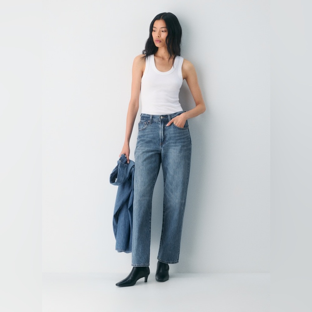 NWT Denim Forum The 90s Boyfriend Jean High Rise Loose - Size 29W